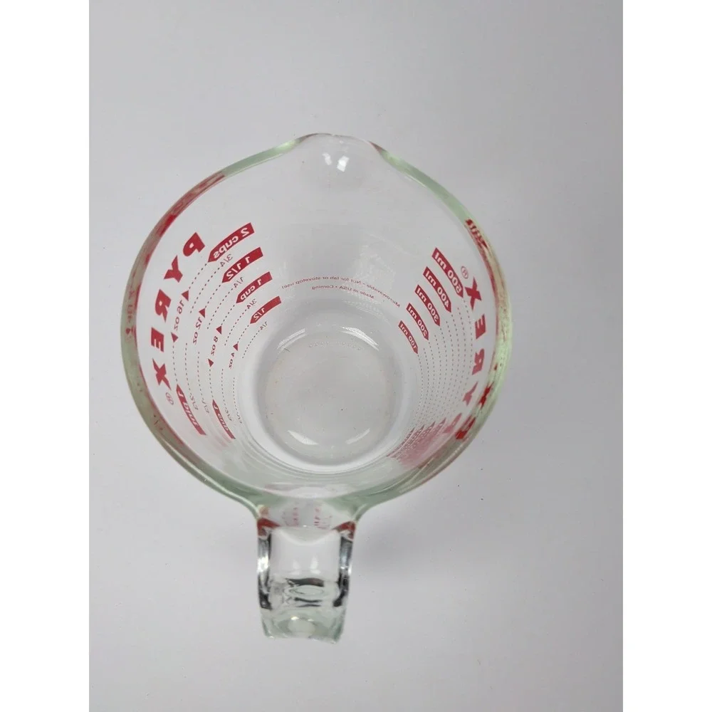 Pyrex 2-Cup  1 Pint Vintage Red Lettered Glass Measuring Cup.